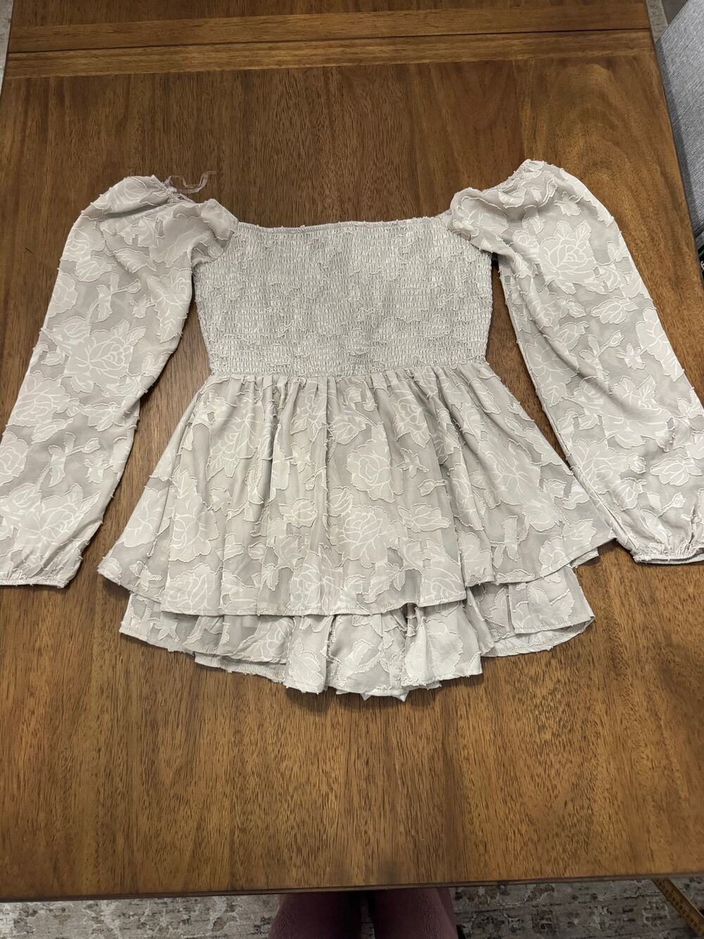Rue21 Beige Textured Floral Long Sleeve Romper - XL